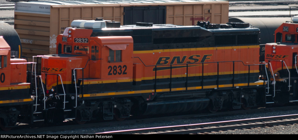 BNSF 2832